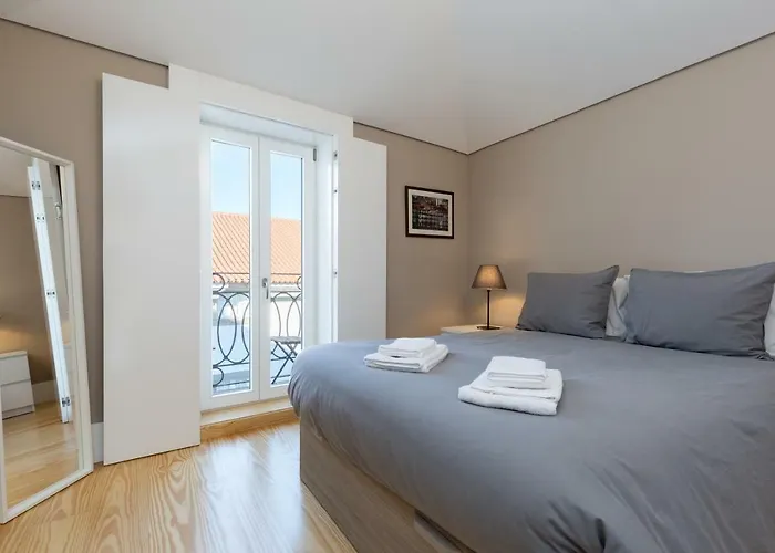 Porto&clérigos Views By Hosts